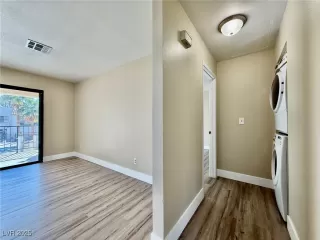 Photo #4: 2697137 Listing