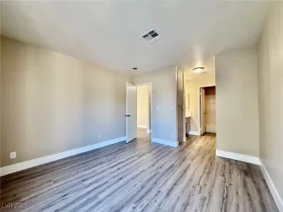 Photo #5: 2697137 Listing