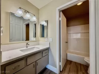 Photo #6: 2697137 Listing