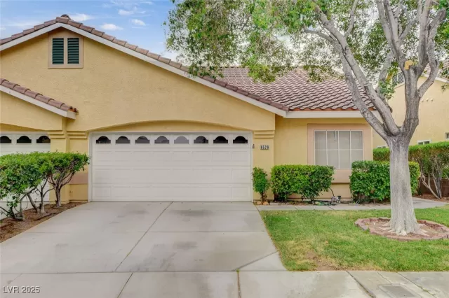 MLS: 2697151 Condo For Sale