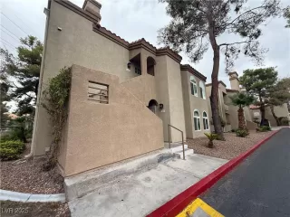 Photo #1: 2697169 Listing