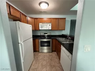 Photo #3: 2697169 Listing