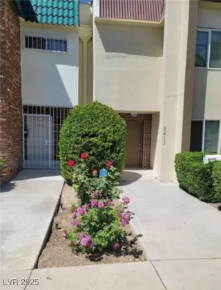 Photo #1: 2697181 Listing 