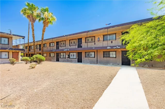 MLS: 2697249 Condo For Sale