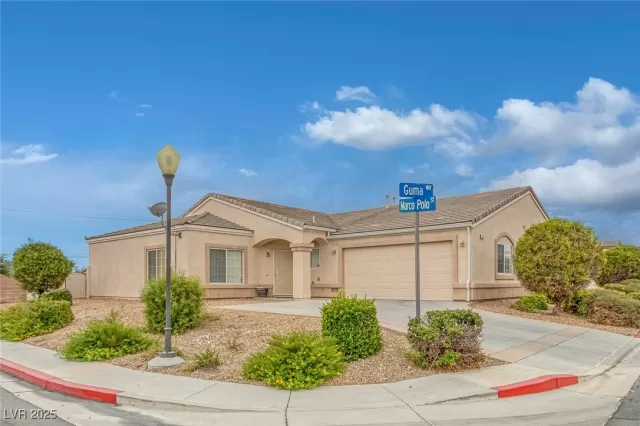 MLS: 2697267 Condo For Sale