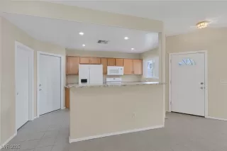 Photo #4: 2697267 Listing