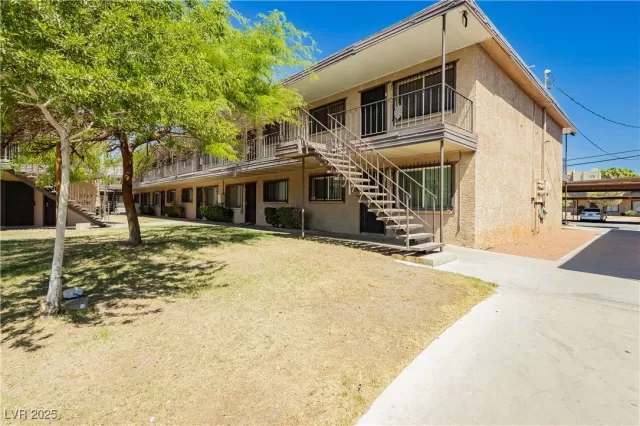 MLS: 2697270 Condo For Sale