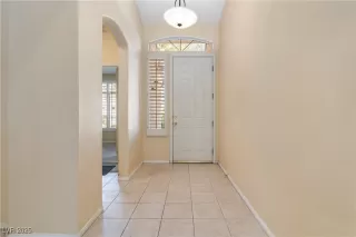 Photo #3: 2697283 Listing