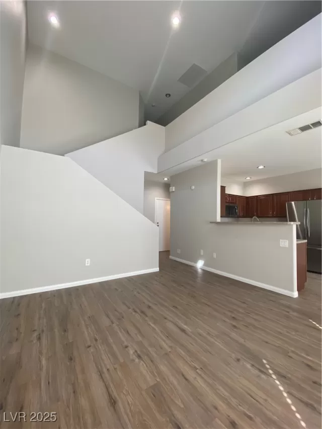 MLS: 2697296 Condo For Sale