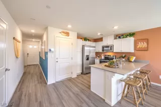 Photo #2: 2697298 Listing