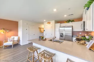 Photo #3: 2697298 Listing