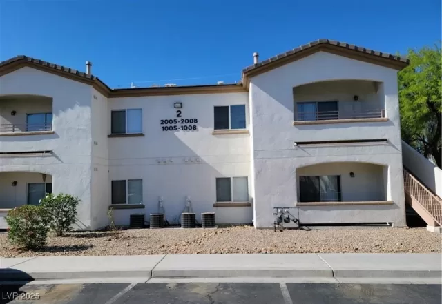 MLS: 2697299 Condo For Sale