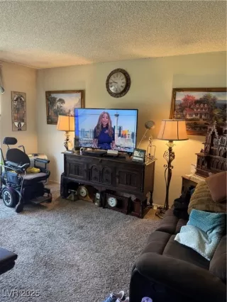 Photo #4: 2697320 Listing