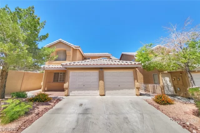 MLS: 2697349 Condo For Sale