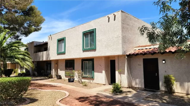 MLS: 2697356 Condo For Sale