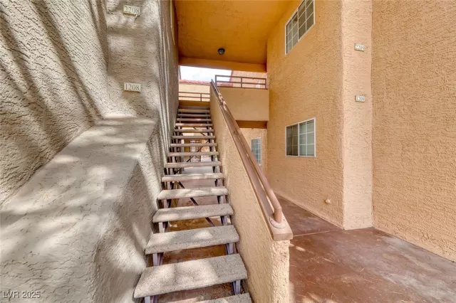 MLS: 2697394 Condo For Sale