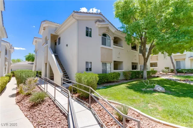 MLS: 2697395 Condo For Sale