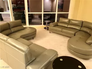 Photo #2: 2697396 Listing