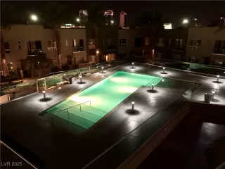 Photo #4: 2697396 Listing