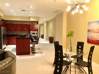 Photo #6: 2697396 Listing