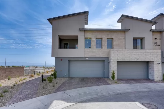 MLS: 2697406 Condo For Sale