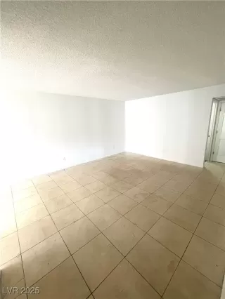 Photo #2: 2697408 Listing 