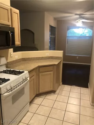 Photo #3: 2697425 Listing 