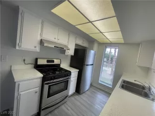 Photo #6: 2697431 Listing 