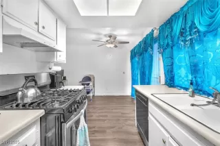 Photo #2: 2697435 Listing