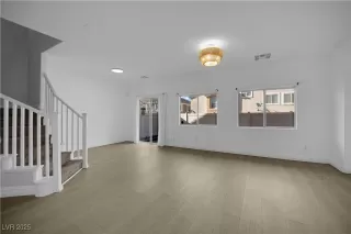 Photo #5: 2697440 Listing