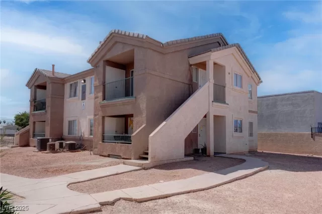 MLS: 2697457 Condo For Sale