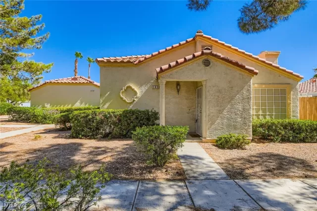 MLS: 2697474 Condo For Sale