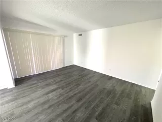 Photo #2: 2697490 Listing 