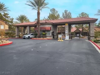 Photo #2: 2697543 Listing 