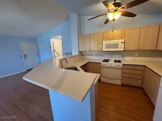 Photo #2: 2697582 Listing