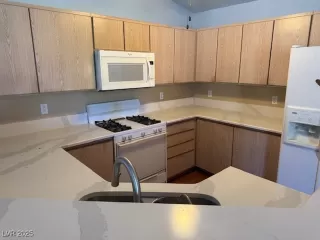 Photo #3: 2697582 Listing