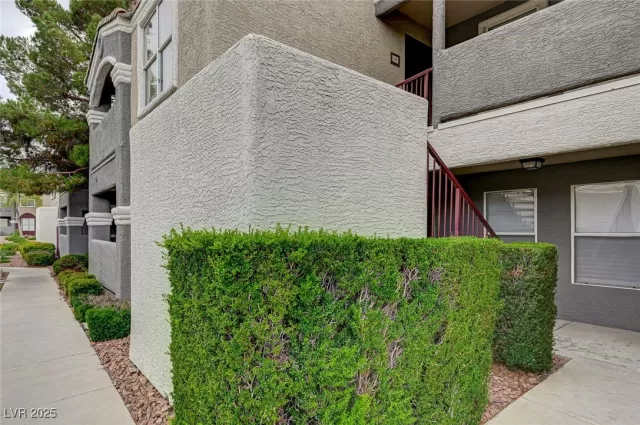 MLS: 2697655 Condo For Sale