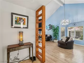 Photo #1: 2697664 Listing 