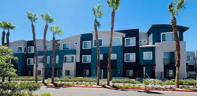 MLS: 2697691 Condo For Sale