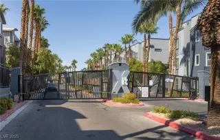 Photo #3: 2697691 Listing 