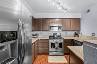 Photo #3: 2697737 Listing 