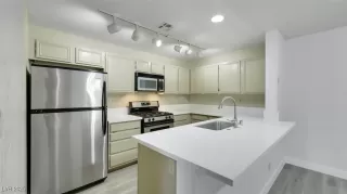 Photo #2: 2697738 Listing 