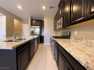 Photo #6: 2697778 Listing