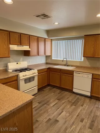 Photo #4: 2697822 Listing 