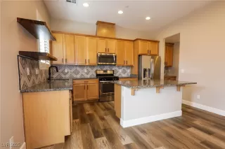 Photo #1: 2697823 Listing 