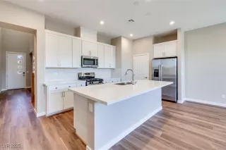 Photo #5: 2697830 Listing