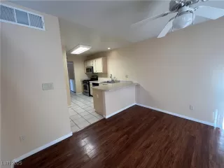 Photo #5: 2697843 Listing 