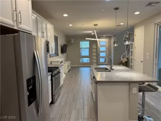 Photo #5: 2697858 Listing