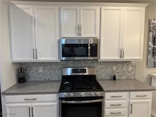 Photo #6: 2697858 Listing