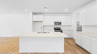 Photo #5: 2697916 Listing 